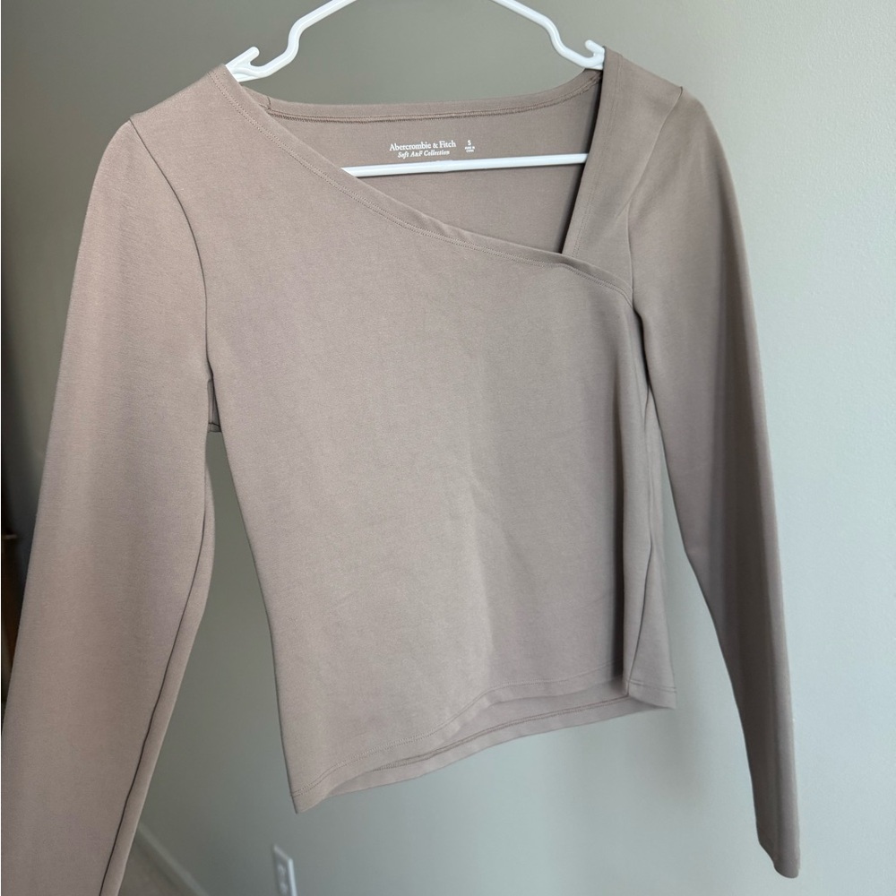 Abercrombie & Fitch Taupe Long Sleeve Top
